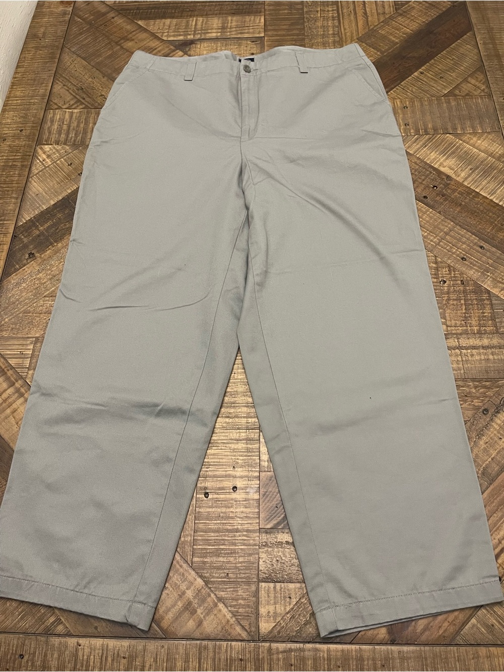 Dockers Woman Flat Front Khaki pants in a plus size 20W Short